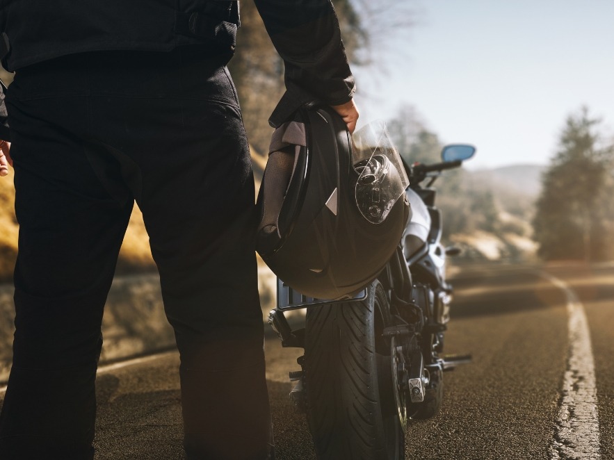 La Psicologia del Motociclista: Perché Amiamo Viaggiare su Due Ruote 